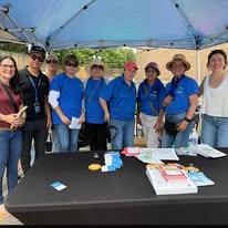 VIVA volunteers team together